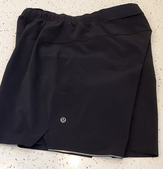 Lululemon Men's Surge Lined Running Shorts, 6", Black, Med. EUC - Picture 1 of 13